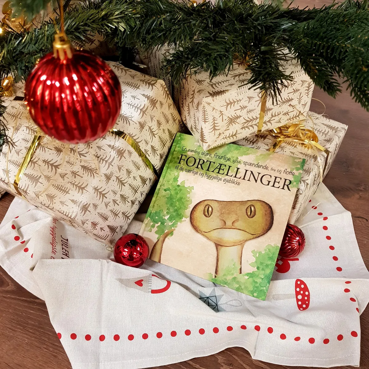Fortællinger under juletræet mellem gaver